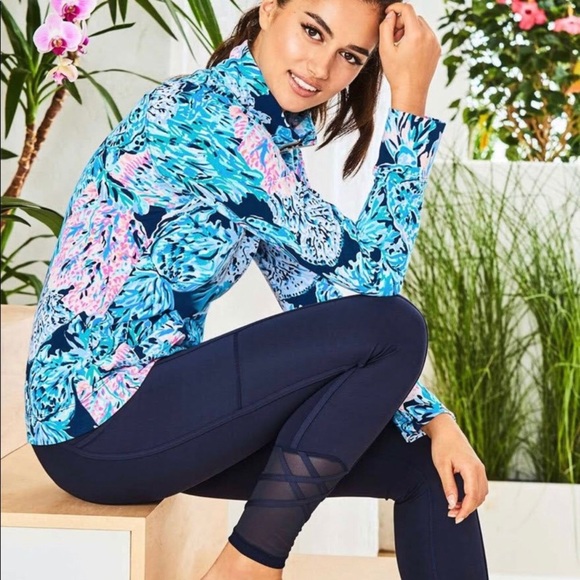 Lilly Pulitzer Luxletic Navy 26” Weekender High Rise Leggings Medium - Picture 2 of 16